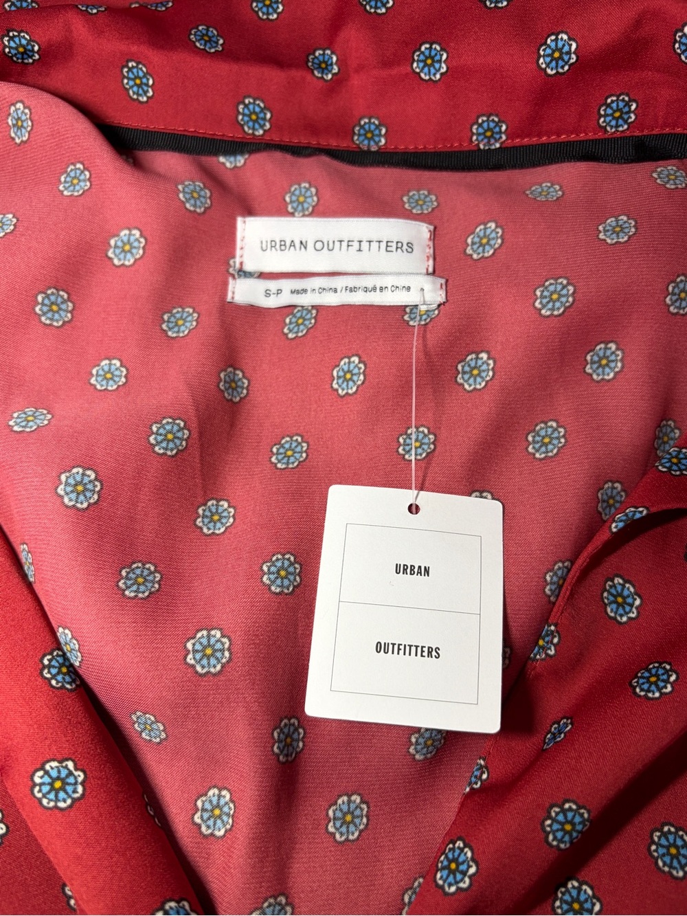 NWT Urban Outfitters S-P Red Floral V-Neck Jumpsuit Short Sleeve Tie Belt Boho - Picture 5 of 11
